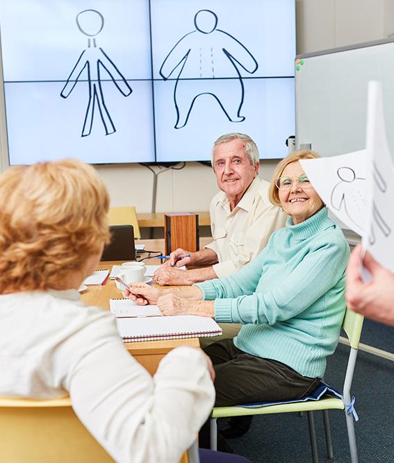 Doctor informs seniors about healthy eating